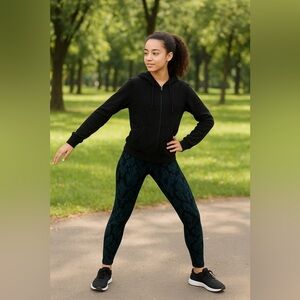 Stori Perseverance Tight Leggings –Damask Onyx Deep Teal  Size 4 NWT